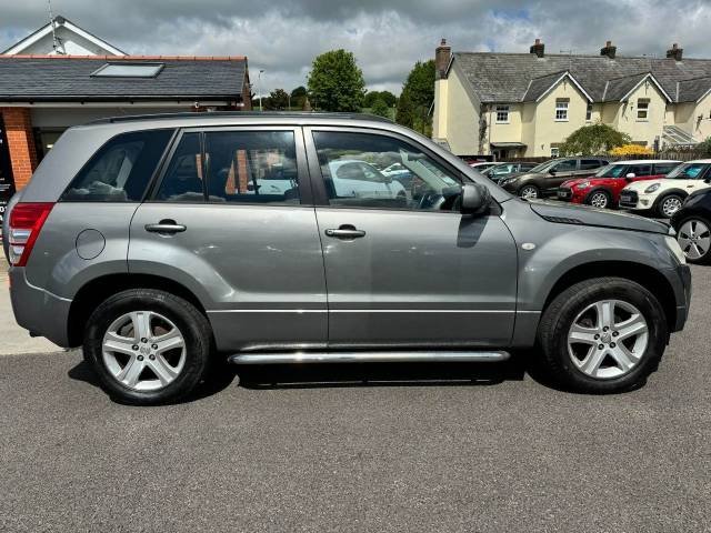 Suzuki Grand Vitara 2.0 16v 5dr - MOT UNTIL MAY 2025 Estate Petrol Grey