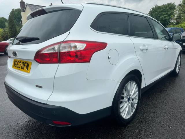 Ford Focus 1.0 125 EcoBoost Zetec 5dr Estate Estate Petrol White