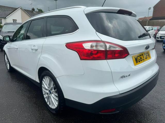 Ford Focus 1.0 125 EcoBoost Zetec 5dr Estate Estate Petrol White