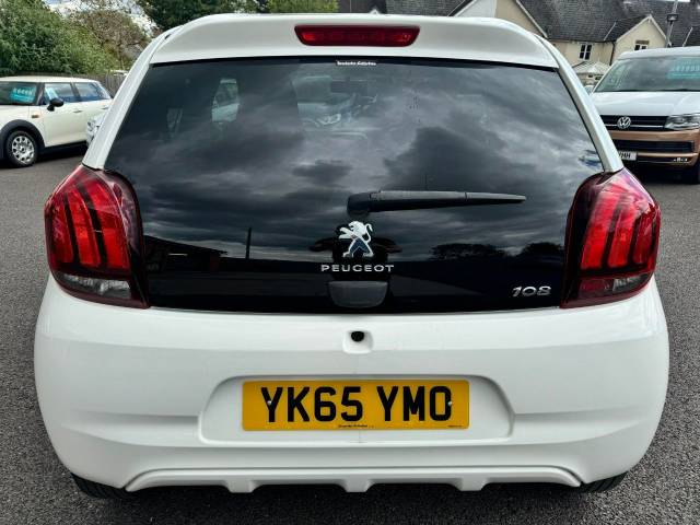 Peugeot 108 1.2 PureTech Allure 3dr Hatchback Petrol White