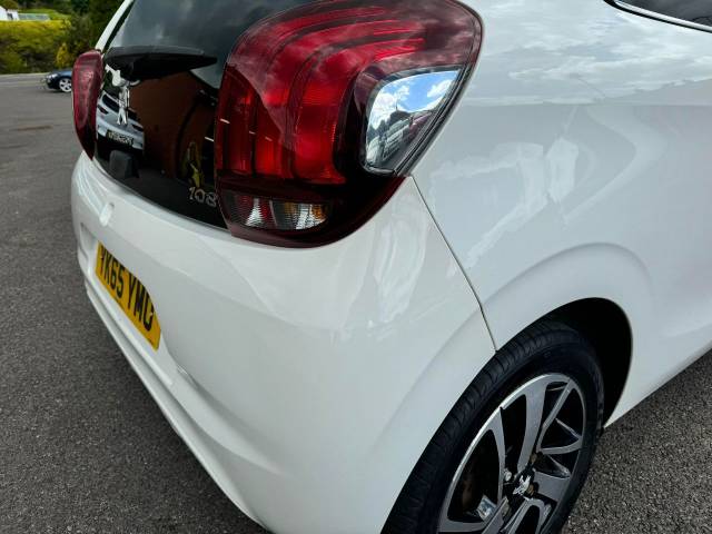 Peugeot 108 1.2 PureTech Allure 3dr Hatchback Petrol White