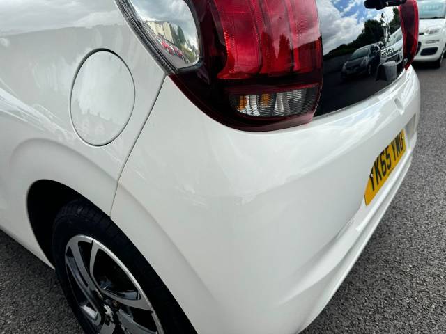 Peugeot 108 1.2 PureTech Allure 3dr Hatchback Petrol White