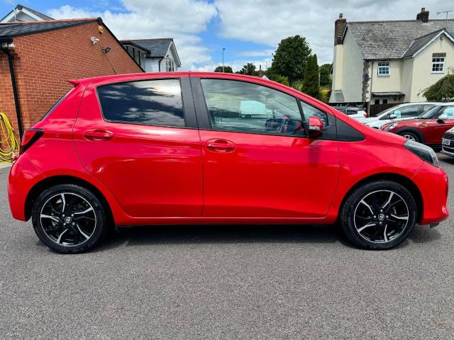 Toyota Yaris 1.33 VVT-i Sport 5dr Hatchback Petrol Red