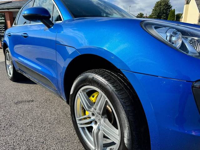 Porsche Macan 3.0 S Diesel 5dr PDK (£8067 OF OPTIONAL EXTRAS) Estate Diesel Blue