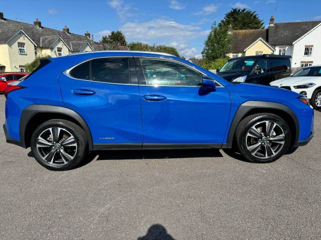 Lexus Ux 250h 2.0 5dr CVT Premium Estate Petrol / Electric Hybrid Blue