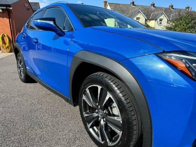 Lexus Ux 250h 2.0 5dr CVT Premium Estate Petrol / Electric Hybrid Blue