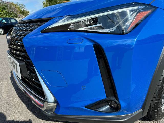 Lexus Ux 250h 2.0 5dr CVT Premium Estate Petrol / Electric Hybrid Blue