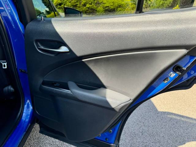 Lexus Ux 250h 2.0 5dr CVT Premium Estate Petrol / Electric Hybrid Blue