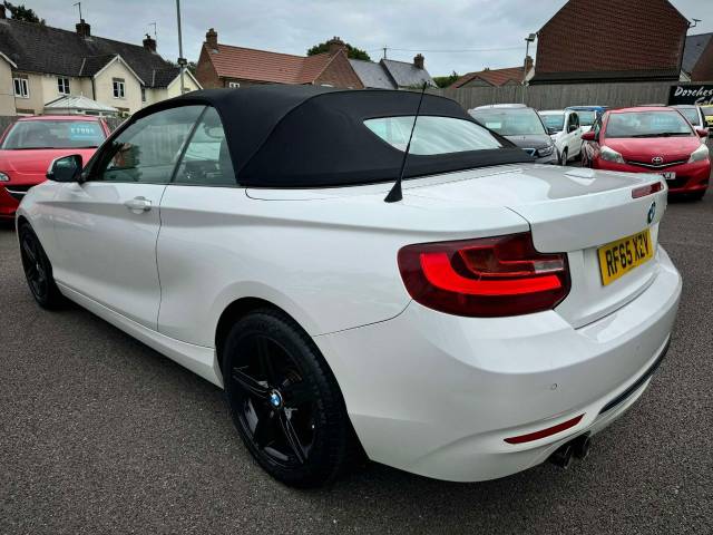 BMW 2 Series 2.0 220d Sport 2dr Convertible Diesel White