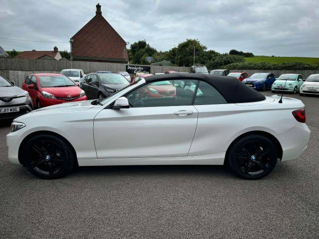 BMW 2 Series 2.0 220d Sport 2dr Convertible Diesel White