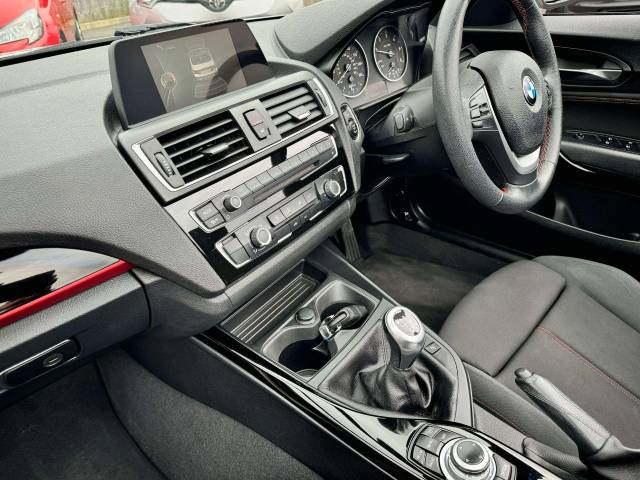 BMW 2 Series 2.0 220d Sport 2dr Convertible Diesel White