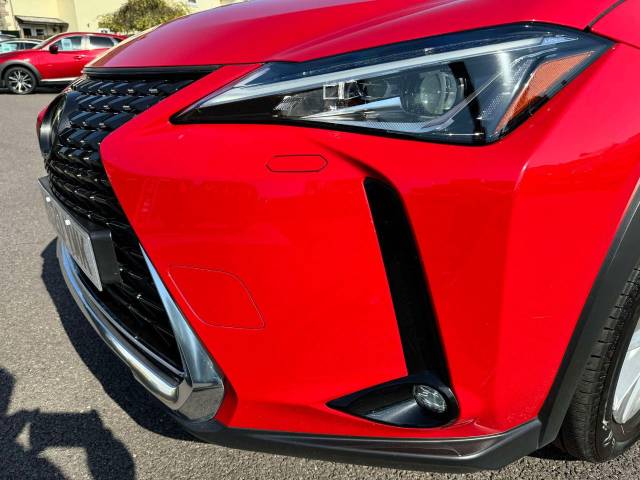 Lexus Ux 250h 2.0 5dr CVT [without Nav] Estate Petrol / Electric Hybrid Red