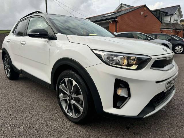 Kia Stonic 1.0T GDi First Edition 5dr Hatchback Petrol White