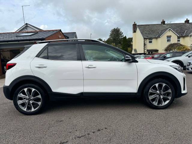 Kia Stonic 1.0T GDi First Edition 5dr Hatchback Petrol White