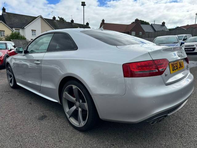 Audi A5 2.0 TDI Black Edition 2dr [Start Stop] (2011 Coupe Diesel Silver