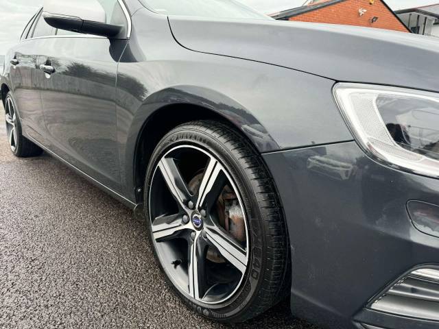 Volvo V60 2.0 D4 [190] R DESIGN Lux Nav 5dr Geartronic [Ltr] Estate Diesel Grey