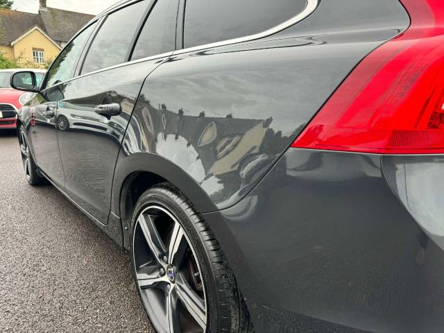 Volvo V60 2.0 D4 [190] R DESIGN Lux Nav 5dr Geartronic [Ltr] Estate Diesel Grey