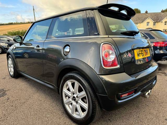 Mini Hatchback 2.0 Cooper S D 3dr Hatchback Diesel Grey