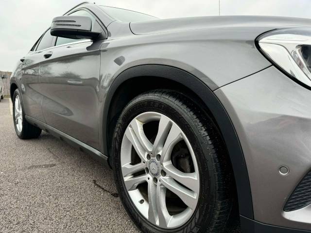 Mercedes-Benz GLA 2.1 GLA 220 CDI 4Matic SE 5dr Auto [Executive] Estate Diesel Grey