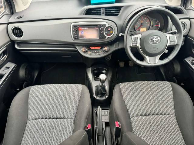 Toyota Yaris 1.33 VVT-i Icon+ 5dr Hatchback Petrol Blue