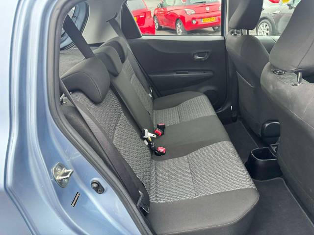 Toyota Yaris 1.33 VVT-i Icon+ 5dr Hatchback Petrol Blue