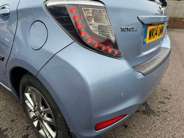 Toyota Yaris 1.33 VVT-i Icon+ 5dr Hatchback Petrol Blue