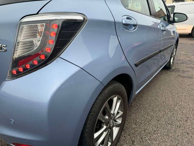 Toyota Yaris 1.33 VVT-i Icon+ 5dr Hatchback Petrol Blue