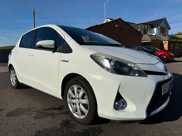 Toyota Yaris 1.5 VVT-i Hybrid Icon+ 5dr CVT Hatchback Hybrid White