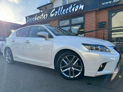 Lexus CT 200h 1.8 Advance Plus 5dr CVT Auto Hatchback Petrol / Electric Hybrid White/blackLexus CT 200h 1.8 Advance Plus 5dr CVT Auto Hatchback Petrol / Electric Hybrid White/black at Dorchester Collection Dorchester