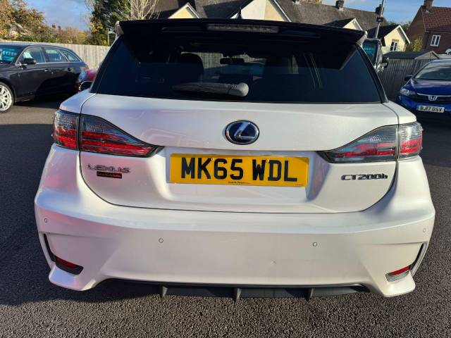 Lexus CT 200h 1.8 Advance Plus 5dr CVT Auto Hatchback Petrol / Electric Hybrid White/black