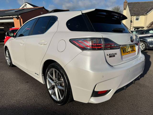 Lexus CT 200h 1.8 Advance Plus 5dr CVT Auto Hatchback Petrol / Electric Hybrid White/black