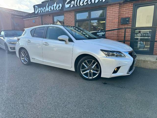 Lexus CT 200h 1.8 Advance Plus 5dr CVT Auto Hatchback Petrol / Electric Hybrid White/black