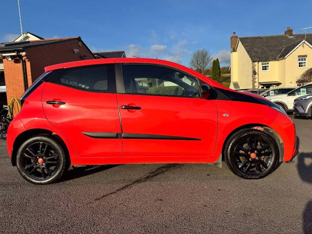 Toyota Aygo 1.0 VVT-i X-Cite 5dr x-shift Hatchback Petrol Orange