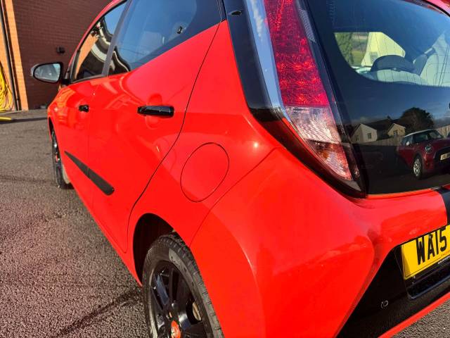 Toyota Aygo 1.0 VVT-i X-Cite 5dr x-shift Hatchback Petrol Orange