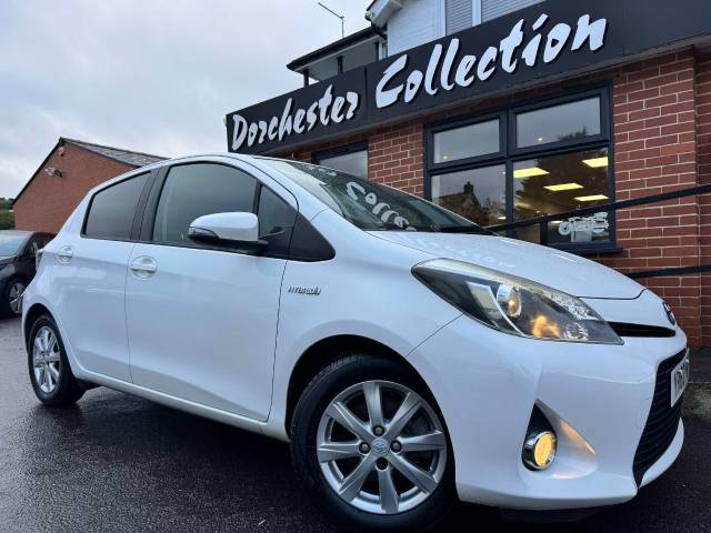 Toyota Yaris 1.5 VVT-i Hybrid T4 5dr CVT Hatchback Petrol / Electric Hybrid White