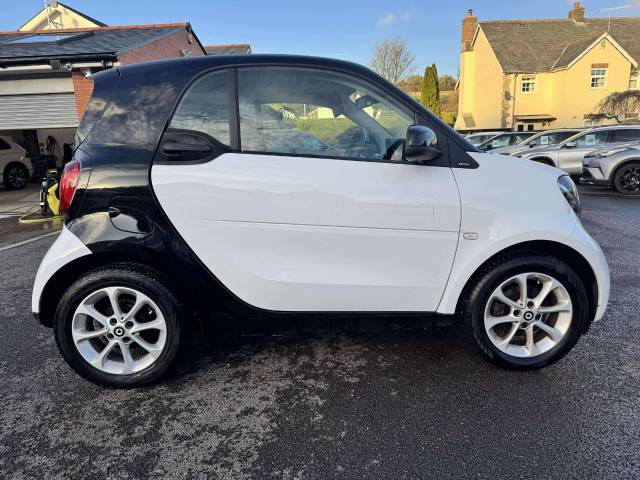 Smart Fortwo Coupe 1.0 Passion 2dr Auto Coupe Petrol White