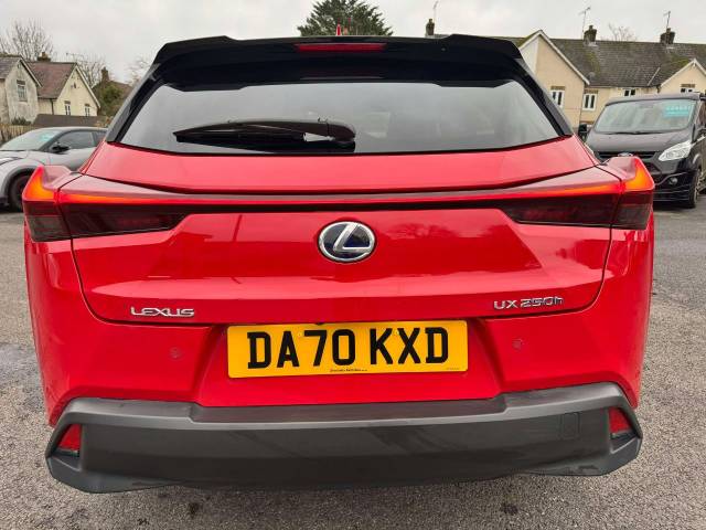 Lexus Ux 250h 2.0 5dr CVT (PREMIUM PACK) Estate Petrol / Electric Hybrid Red