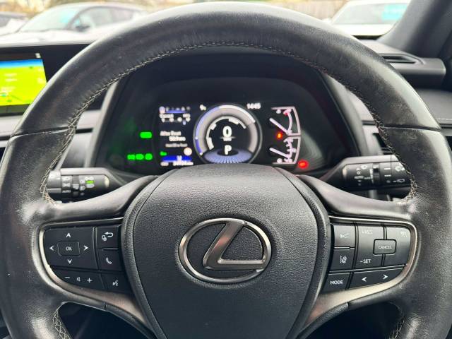 Lexus Ux 250h 2.0 5dr CVT (PREMIUM PACK) Estate Petrol / Electric Hybrid Red