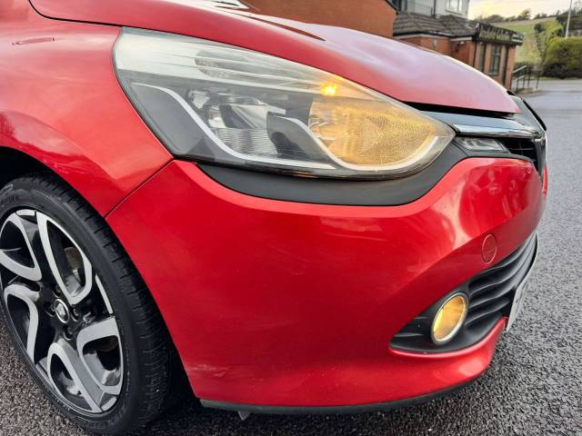 Renault Clio 0.9 TCE 90 Dynamique S MediaNav Energy 5dr Hatchback Petrol Red